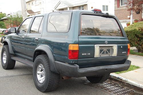 1995  Low MileageToyota 4Runner SR5 3.0 L Custom Wheels, image 3