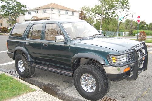 1995  Low MileageToyota 4Runner SR5 3.0 L Custom Wheels, image 5