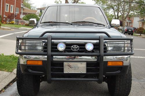 1995  Low MileageToyota 4Runner SR5 3.0 L Custom Wheels, image 8