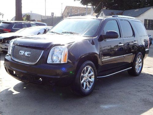 2009 gmc yukon denali only 76k miles damage repairable rebuilder runs!!!