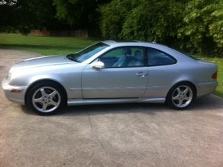 2 door coupe, v-8, leather, all power options