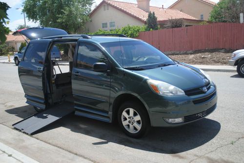 2005 toyota sienna le mini passenger van 5-door 3.3l