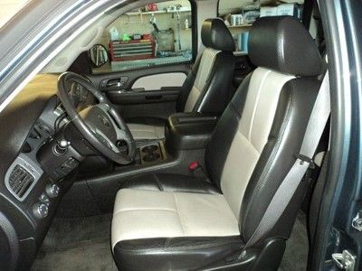 2008 Chevy Suburban Z71 4x4, NAV, BOSE, Sunroof, DVD, Rear Buckets, Leather, image 16