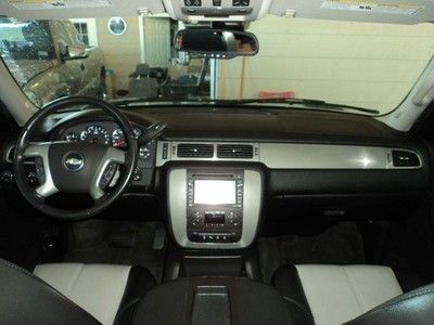 2008 Chevy Suburban Z71 4x4, NAV, BOSE, Sunroof, DVD, Rear Buckets, Leather, image 19