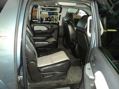 2008 Chevy Suburban Z71 4x4, NAV, BOSE, Sunroof, DVD, Rear Buckets, Leather, image 32