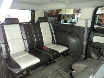 2008 Chevy Suburban Z71 4x4, NAV, BOSE, Sunroof, DVD, Rear Buckets, Leather, image 36