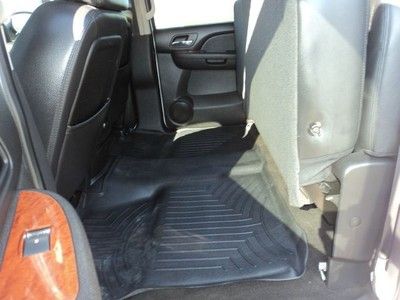 2008 Chevy Suburban Z71 4x4, NAV, BOSE, Sunroof, DVD, Rear Buckets, Leather, image 40