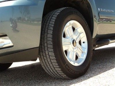 2008 Chevy Suburban Z71 4x4, NAV, BOSE, Sunroof, DVD, Rear Buckets, Leather, image 53