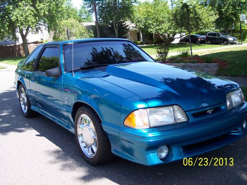 1993 ford mustang svt cobra hatchback 2-door 5.0l