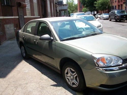 2005 chevrolet malibu (new style) - priced to sell
