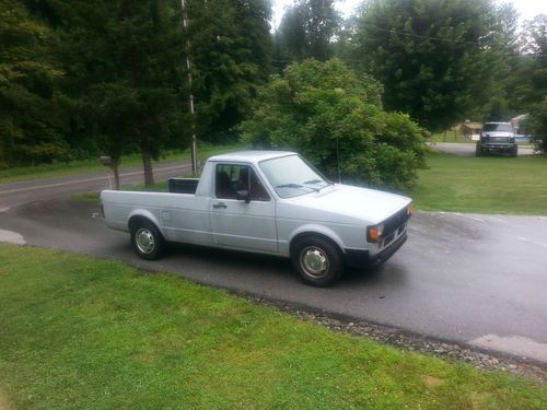 1981 volkswagen rabbit pickup base standard cab pickup 2-door 1.7l