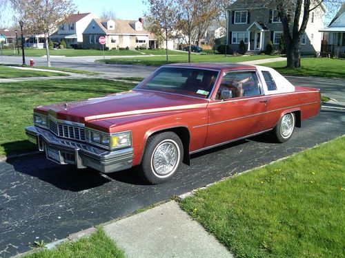 Cadillac 1977 coupe deville - mint