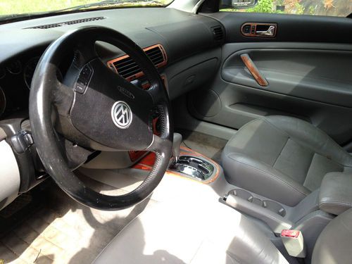 2002 VW Passat 4-Door Sedan (Blue), image 3