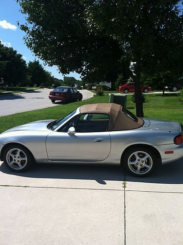 1999 mazda miata mx-5,1.8 liter motor,62000.00 miles