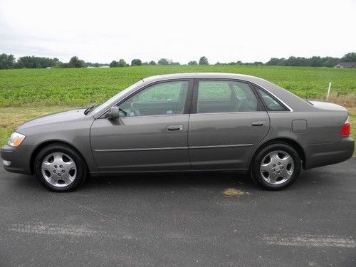 Toyota avalon xls 1-owner leather sunroof michelin tires low miles very nice