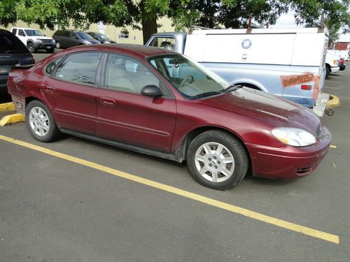 2005 ford taurus se sedan 4-door 3.0l- salvage title - totaled