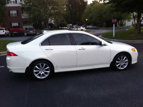 2006 acura tsx base sedan 4-door 2.4l.