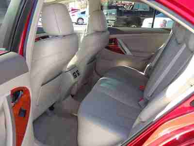 XLE V6 3.5L Child Protection Rear Door Locks Driver-Side Knee Airbag, image 4