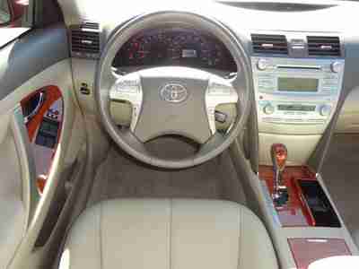 XLE V6 3.5L Child Protection Rear Door Locks Driver-Side Knee Airbag, image 5