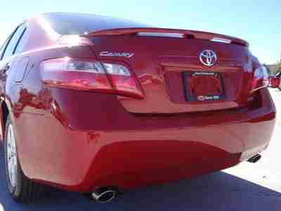 XLE V6 3.5L Child Protection Rear Door Locks Driver-Side Knee Airbag, image 7