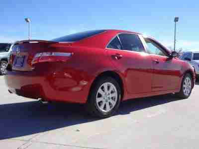 XLE V6 3.5L Child Protection Rear Door Locks Driver-Side Knee Airbag, image 9