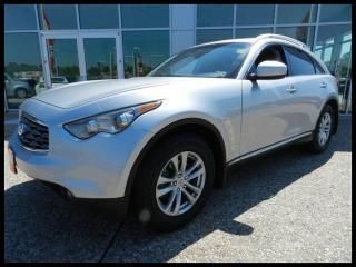Silver, leather,sunroof, great price, non-smoker,push-button, great carfax!!