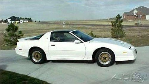 1989 pontiac firebird trans am gta hatchback 1200 miles!!!!! check this car out!