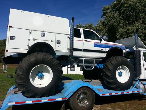 Monster truck &amp; international tractor combo