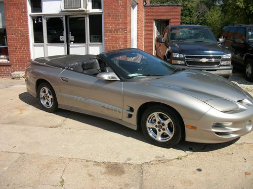 2002 pontiac firebird trans am convertible 2-door 5.7l