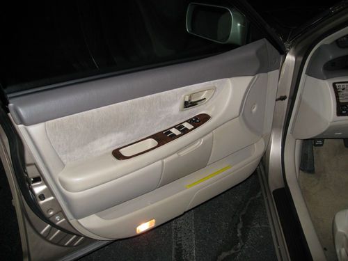 2001 Toyota Avalon XL 69773 miles, US $8,500.00, image 5