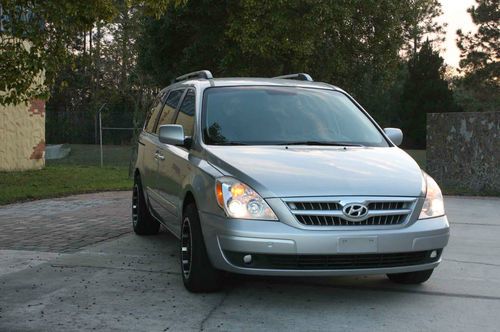 2007 hyundai entourage limited  gls  extra clean