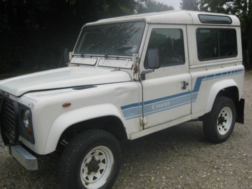 Landrover defender v8 csw county station wagon in original shape