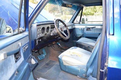 1986 GMC Suburban 2500 4WD Monster Truck, image 6