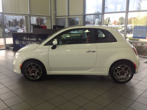 Fiat 500 sport, katzkin red leather interior, bose sound system, sunroof