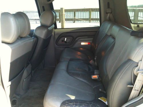 2000 GMC Yukon Denali SUV 4-Door 5.7L Leather seats Rear Entertainment System, image 2