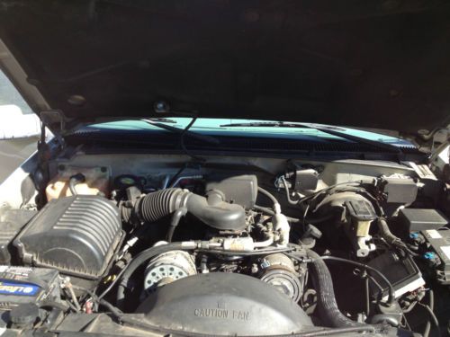 2000 GMC Yukon Denali SUV 4-Door 5.7L Leather seats Rear Entertainment System, image 12