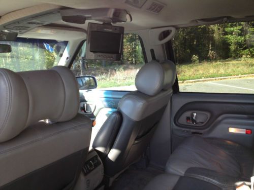2000 GMC Yukon Denali SUV 4-Door 5.7L Leather seats Rear Entertainment System, image 18