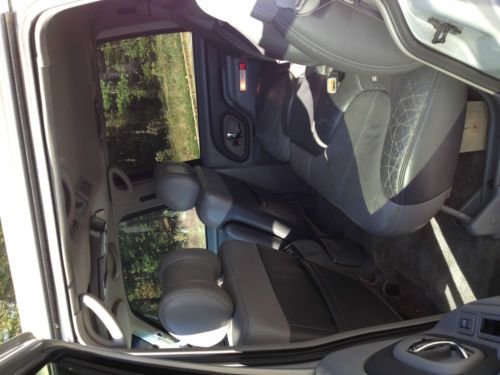 2000 GMC Yukon Denali SUV 4-Door 5.7L Leather seats Rear Entertainment System, image 19