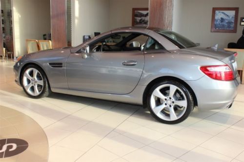 PREMIUM PKG REMOTE HARDTOP CONVERTIBLE HARMON KARDON NECK ARMERS AIRGUISE SIRIUS, US $44,995.00, image 8