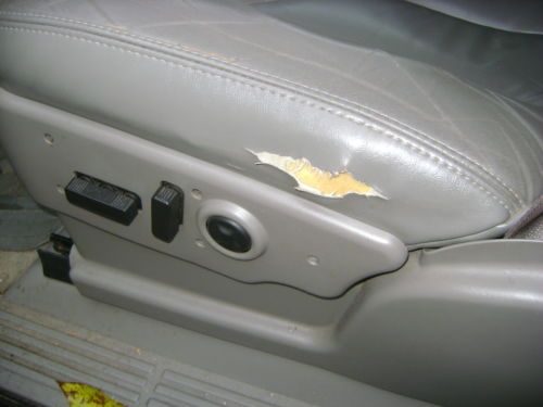 2005 GMC Yukon XL 1500 Denali Sport Utility 4-Door 6.0L, image 6