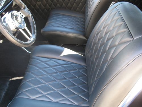 1957 Chevrolet 150 Deep blue 350 Muncie 4 speed leather disc brakes Vintage A/C, image 9