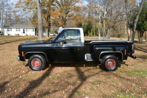 1977 chevy c10  custom deluxe  short bed step side  83,000 original miles!