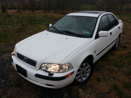 2001 volvo s40 base sedan 4-door 1.9l