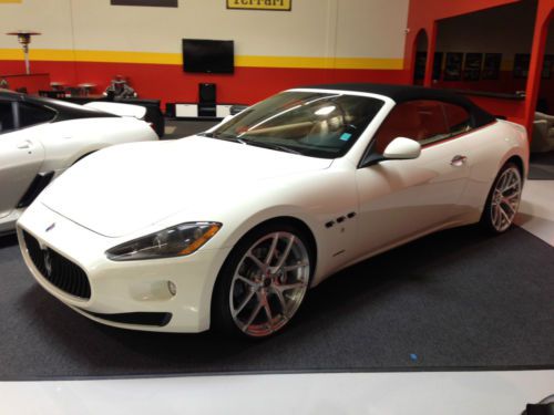 2010 maserati granturismo convertible 2-door 4.7l