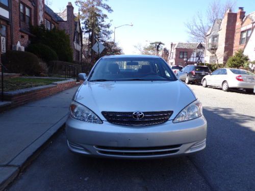 2004 toyota camry le !  4 cil! 1 owner! clean carfax ! 95k no reserve!