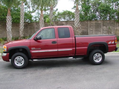 1 owner &#039;05 gmc sierra 2500 hd 4x4 duramax diesel 64k miles extra clean in fla.