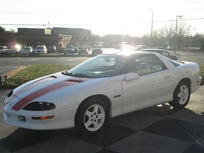 2dr cpe z28 coupe automatic gasoline 5.7l (350) sfi v8 engine arctic white