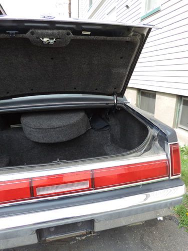 1986 Lincoln Town Car Signature Sedan 4-Door 5.0L, US $3,200.00, image 10