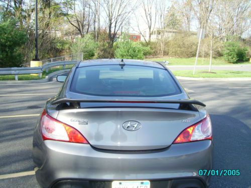 2011 Hyundai Genesis Coupe 2.0T R spec, image 3