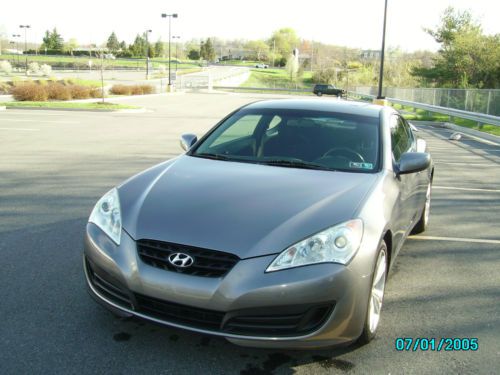 2011 Hyundai Genesis Coupe 2.0T R spec, image 5